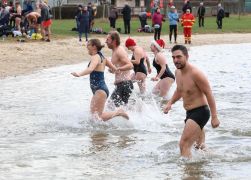 Neujahrsschwimmen 2024 In Jena 41